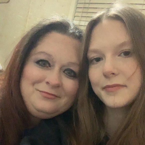 Meet your Posher, Jennifer - Picture 5 of 8